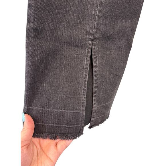 HIDDEN Jeans; Seamed High Waist Flare Jeans - Picture 5 of 7